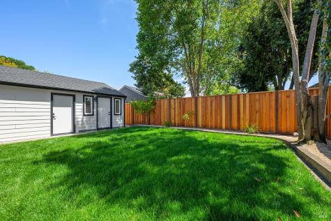 2152 Montecito Avenue Santa Rosa CA 95404