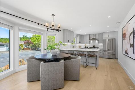 2152 Montecito Avenue Santa Rosa CA 95404