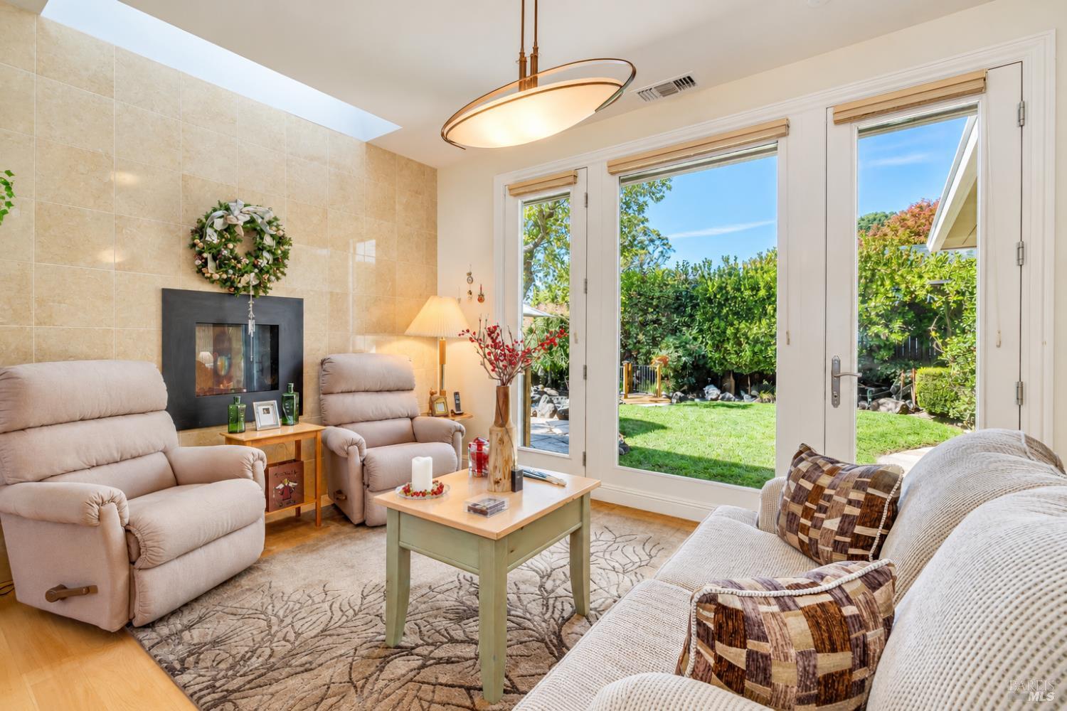 1919 Marian Lane Santa Rosa CA 95405