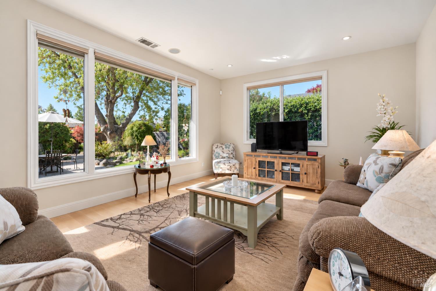1919 Marian Lane Santa Rosa CA 95405