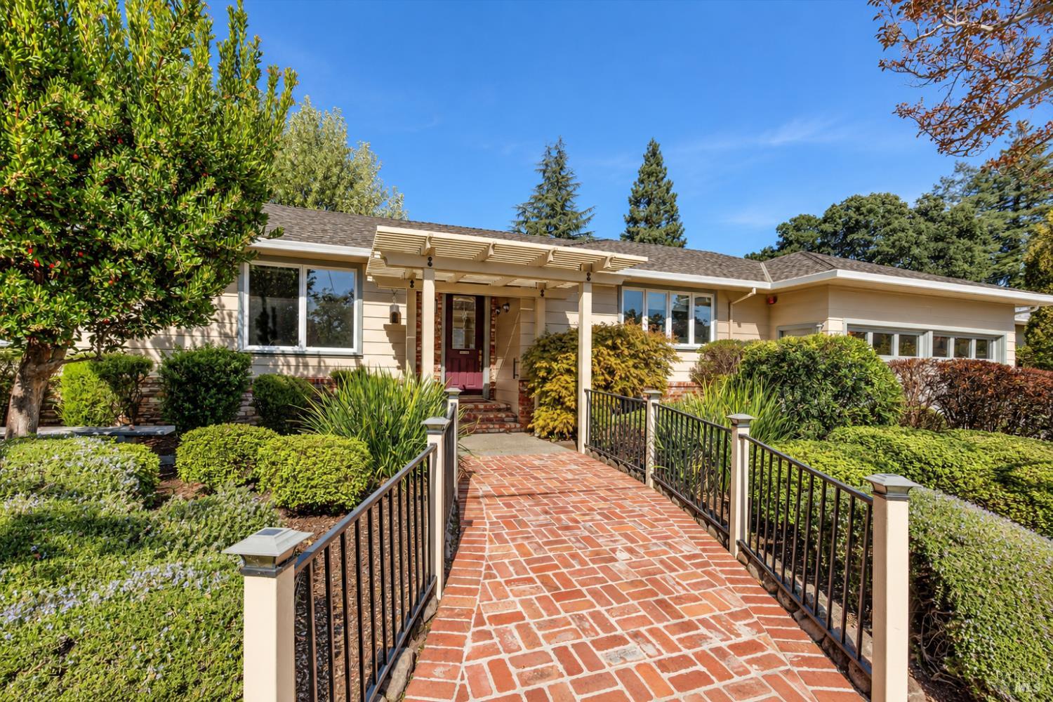 1919 Marian Lane Santa Rosa CA 95405