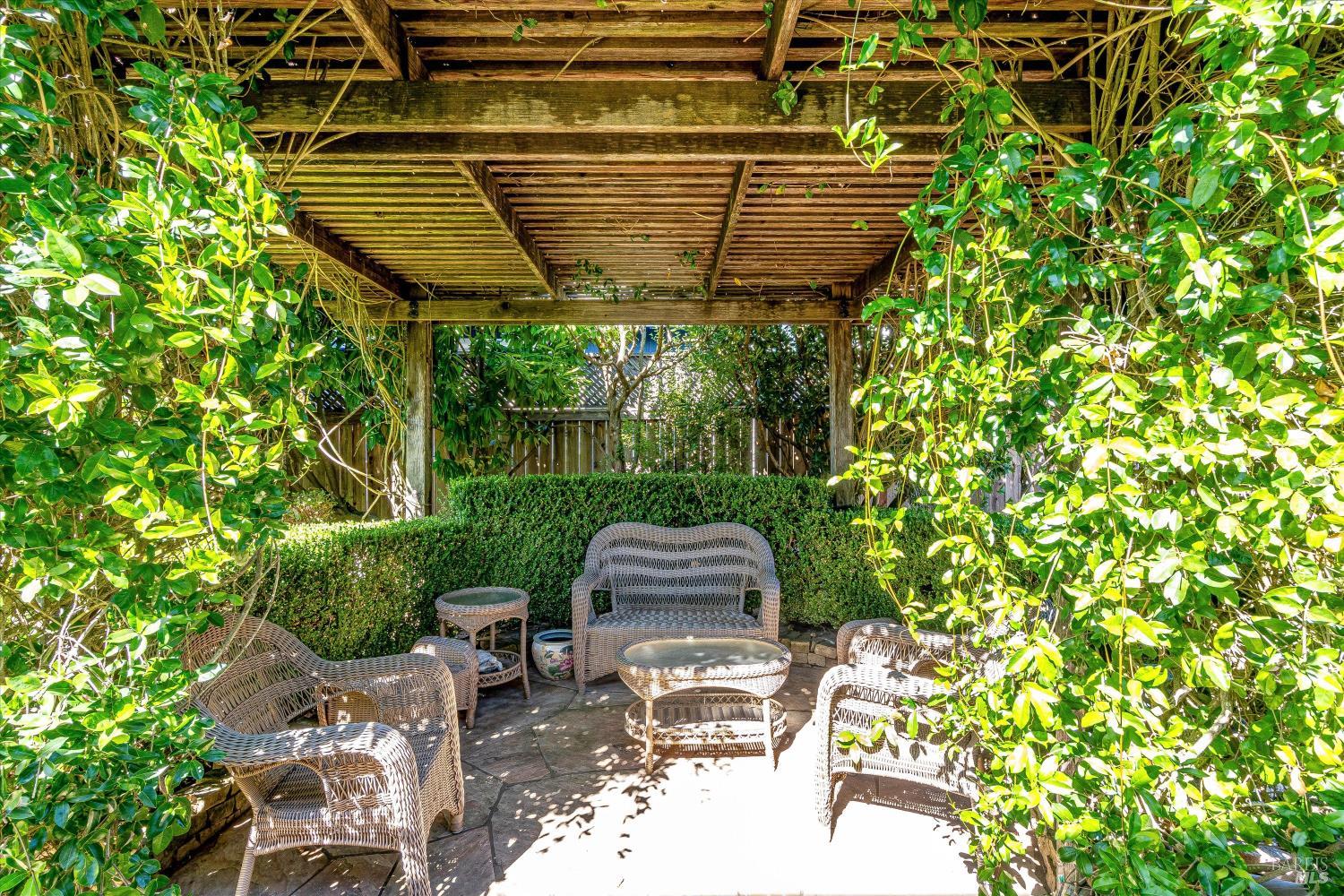 1919 Marian Lane Santa Rosa CA 95405