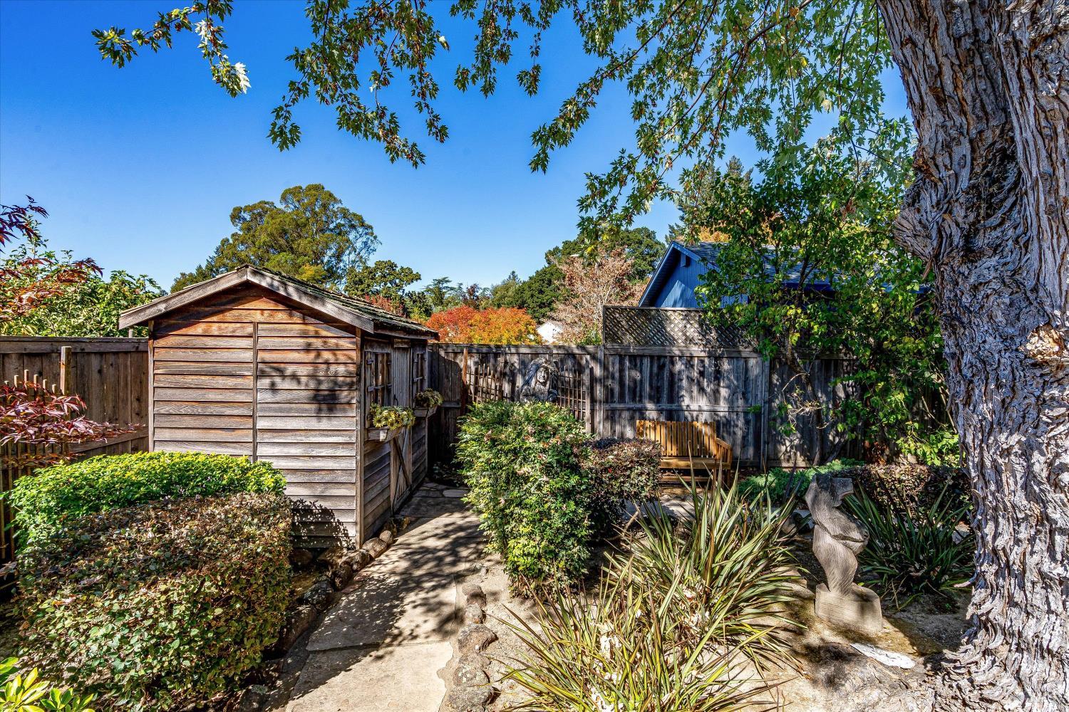 1919 Marian Lane Santa Rosa CA 95405