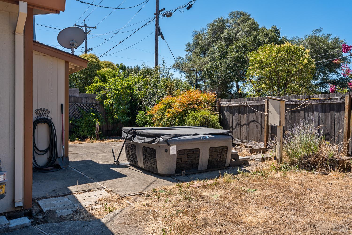 8461 Uva Drive Redwood Valley CA 95470