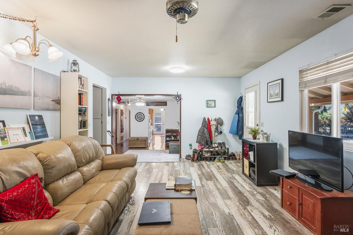 8461 Uva Drive Redwood Valley CA 95470