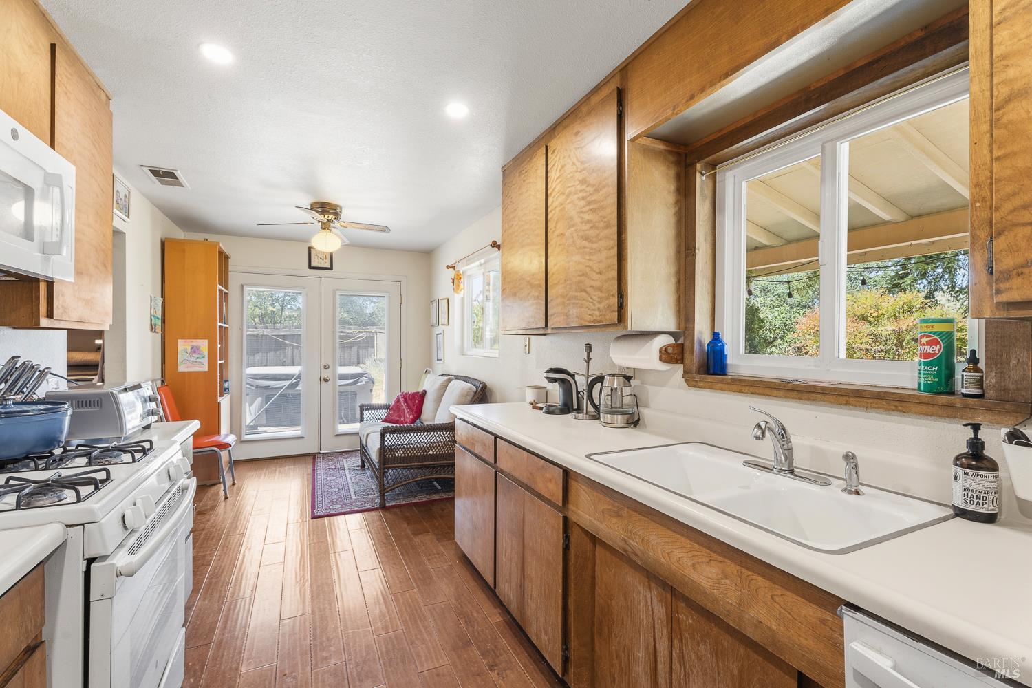 8461 Uva Drive Redwood Valley CA 95470