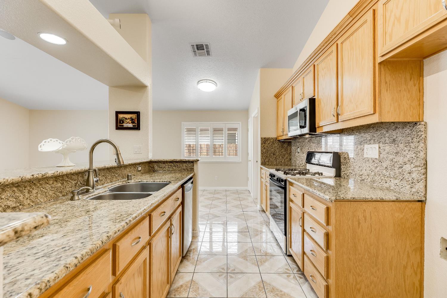 934 Norman Drive Manteca CA 95336