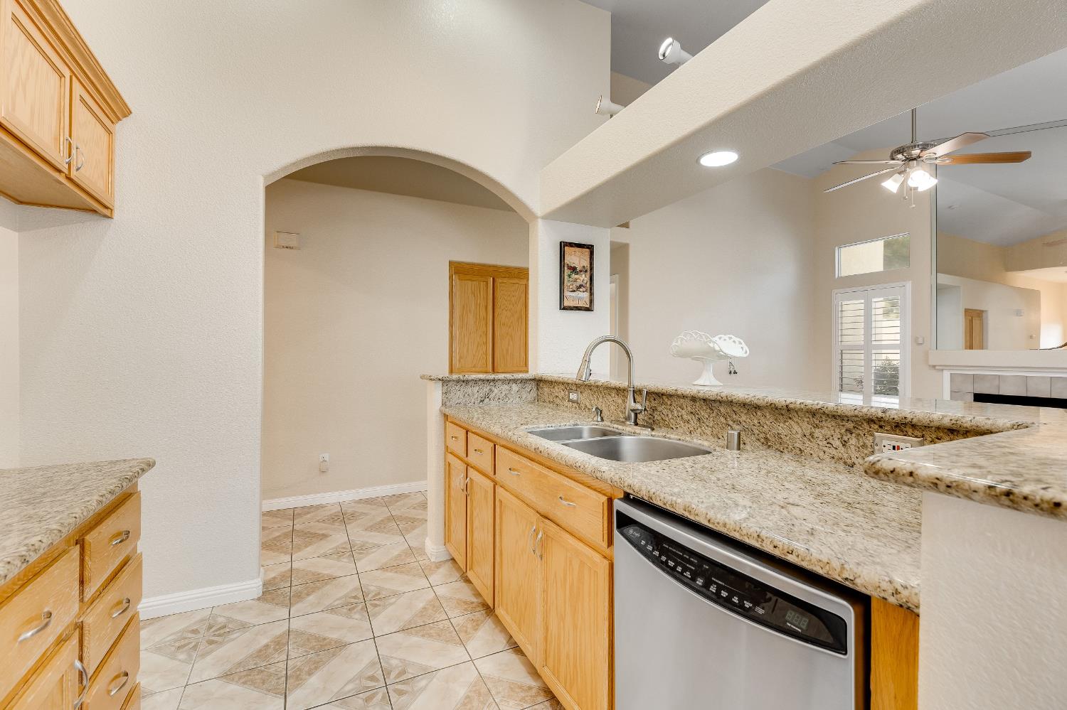 934 Norman Drive Manteca CA 95336