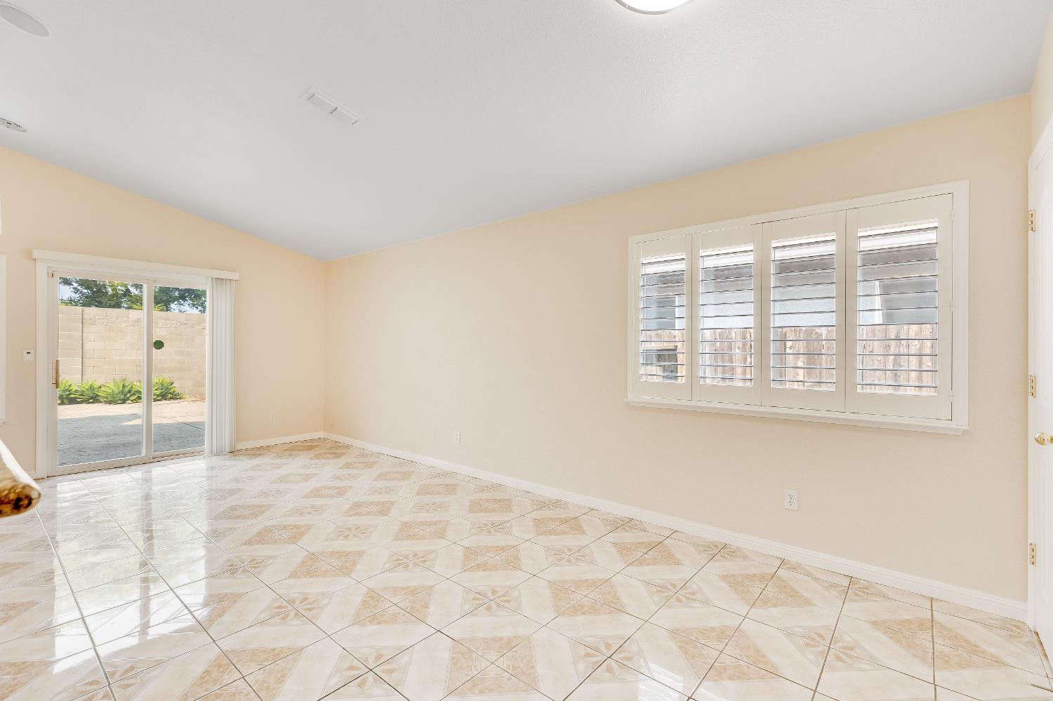 934 Norman Drive Manteca CA 95336