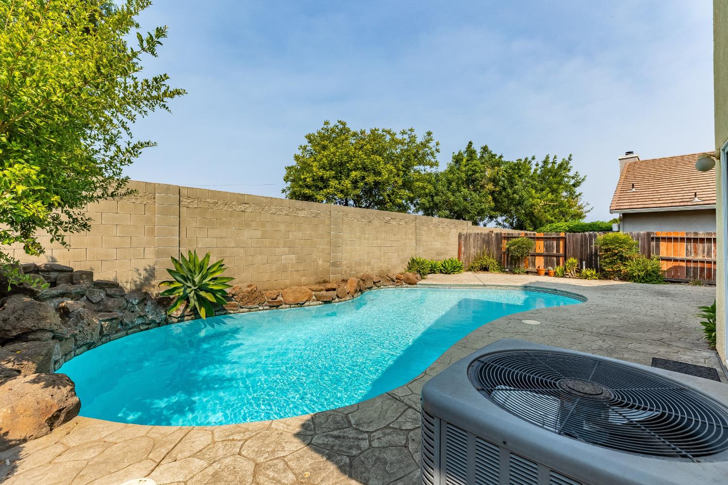 934 Norman Drive Manteca CA 95336