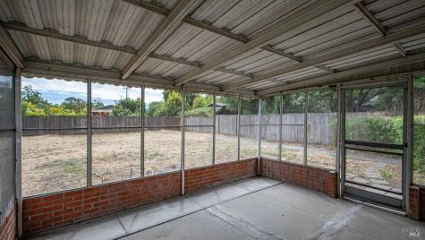 816 Warren Lane Santa Rosa CA 95401