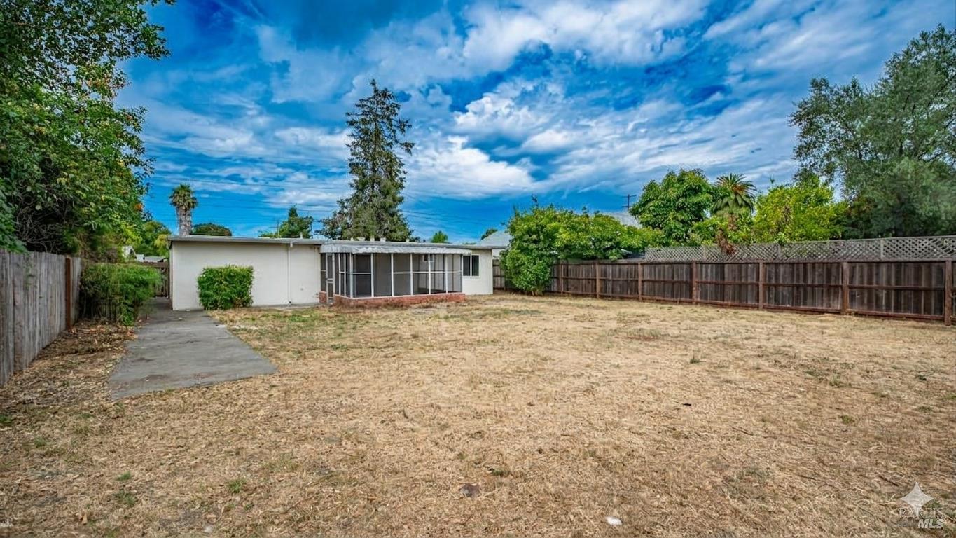 816 Warren Lane Santa Rosa CA 95401