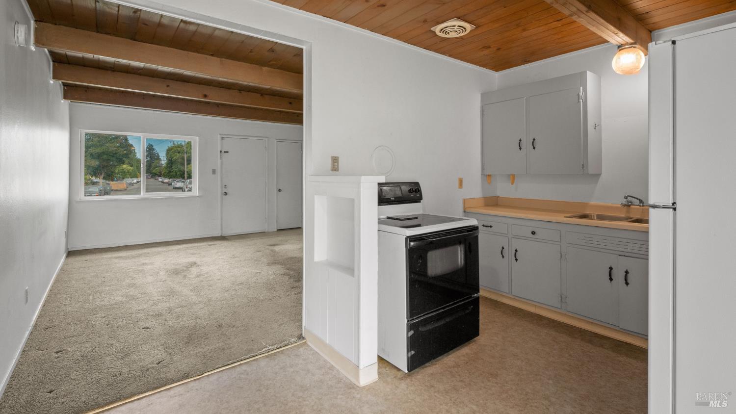 816 Warren Lane Santa Rosa CA 95401