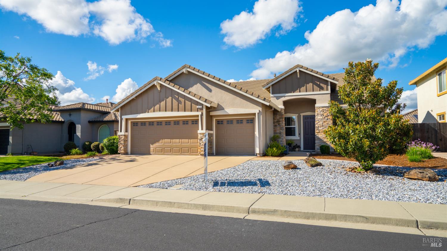 312 Rock Creek Circle Vacaville CA 95688