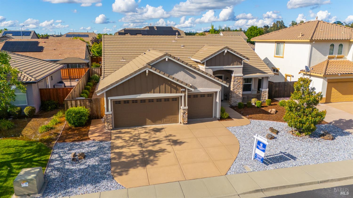 312 Rock Creek Circle Vacaville CA 95688