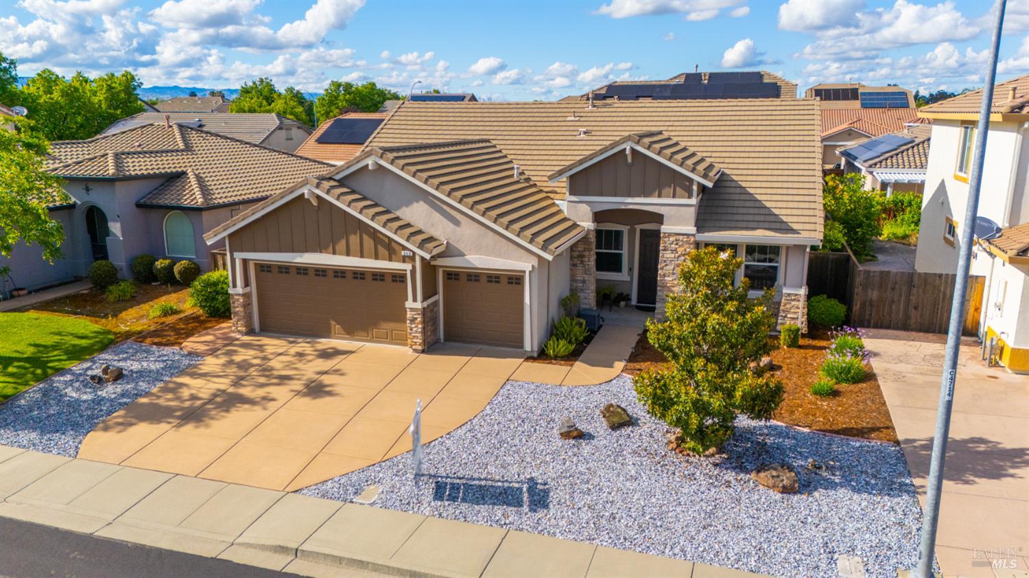 312 Rock Creek Circle Vacaville CA 95688