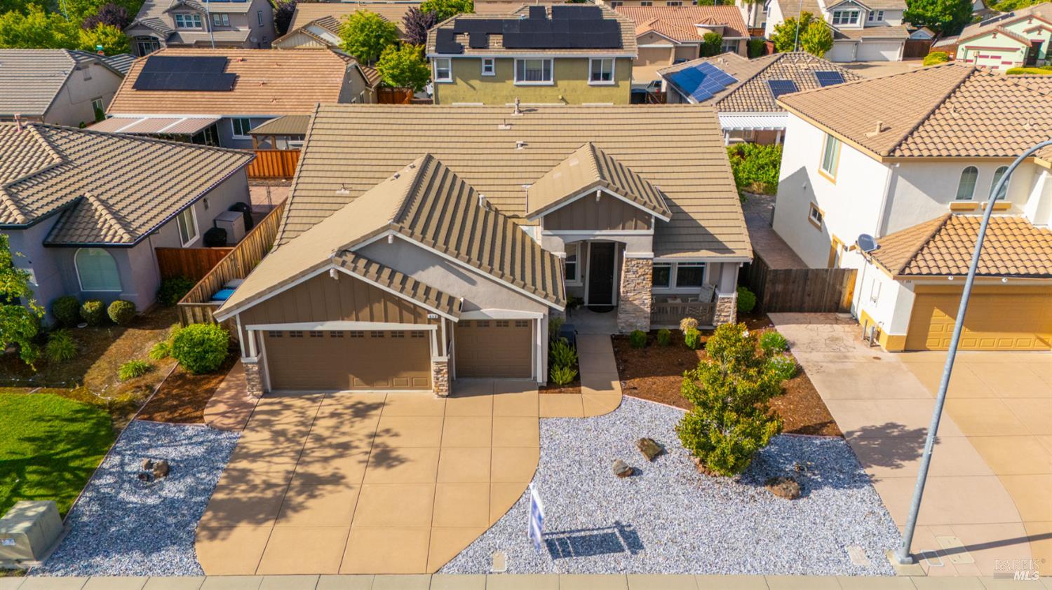 312 Rock Creek Circle Vacaville CA 95688