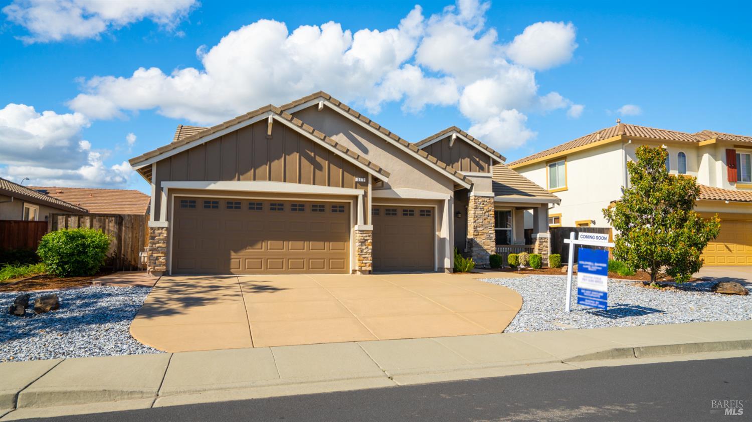 312 Rock Creek Circle Vacaville CA 95688