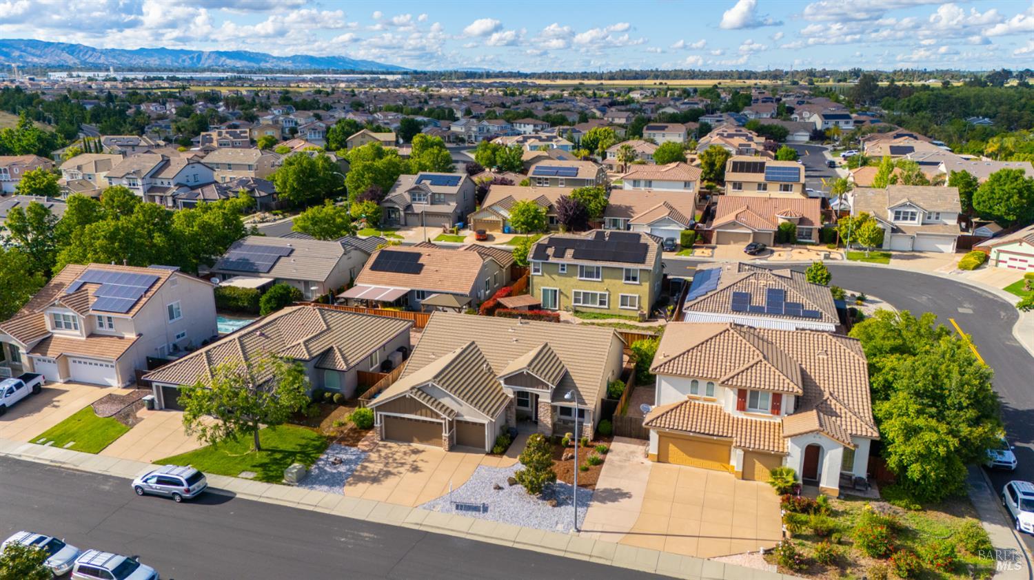 312 Rock Creek Circle Vacaville CA 95688