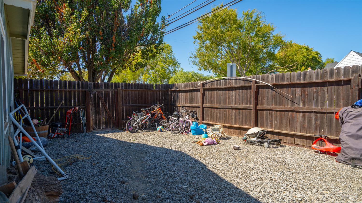 700 E A Street Dixon CA 95620