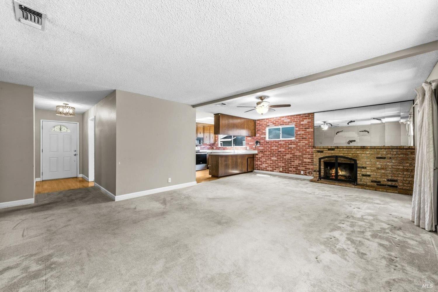350 Weatherly Way Vacaville CA 95687