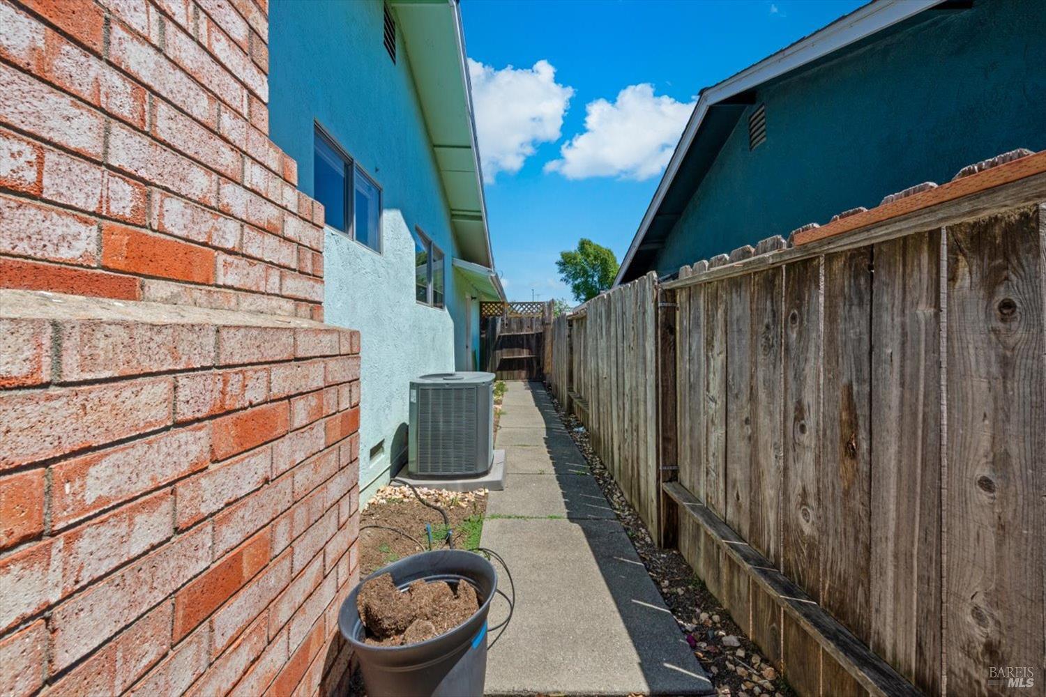 350 Weatherly Way Vacaville CA 95687