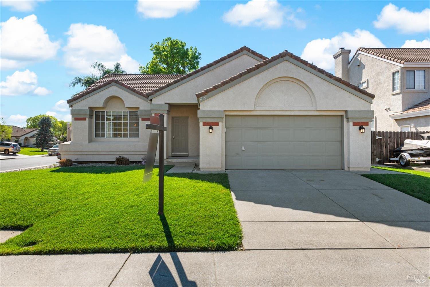 212 Laurelwood Way Vacaville CA 95687