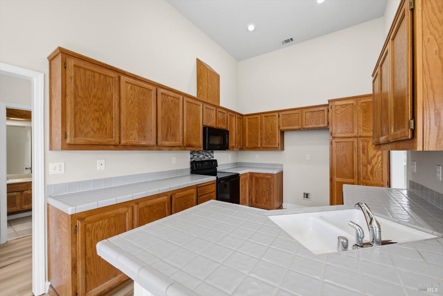 212 Laurelwood Way Vacaville CA 95687