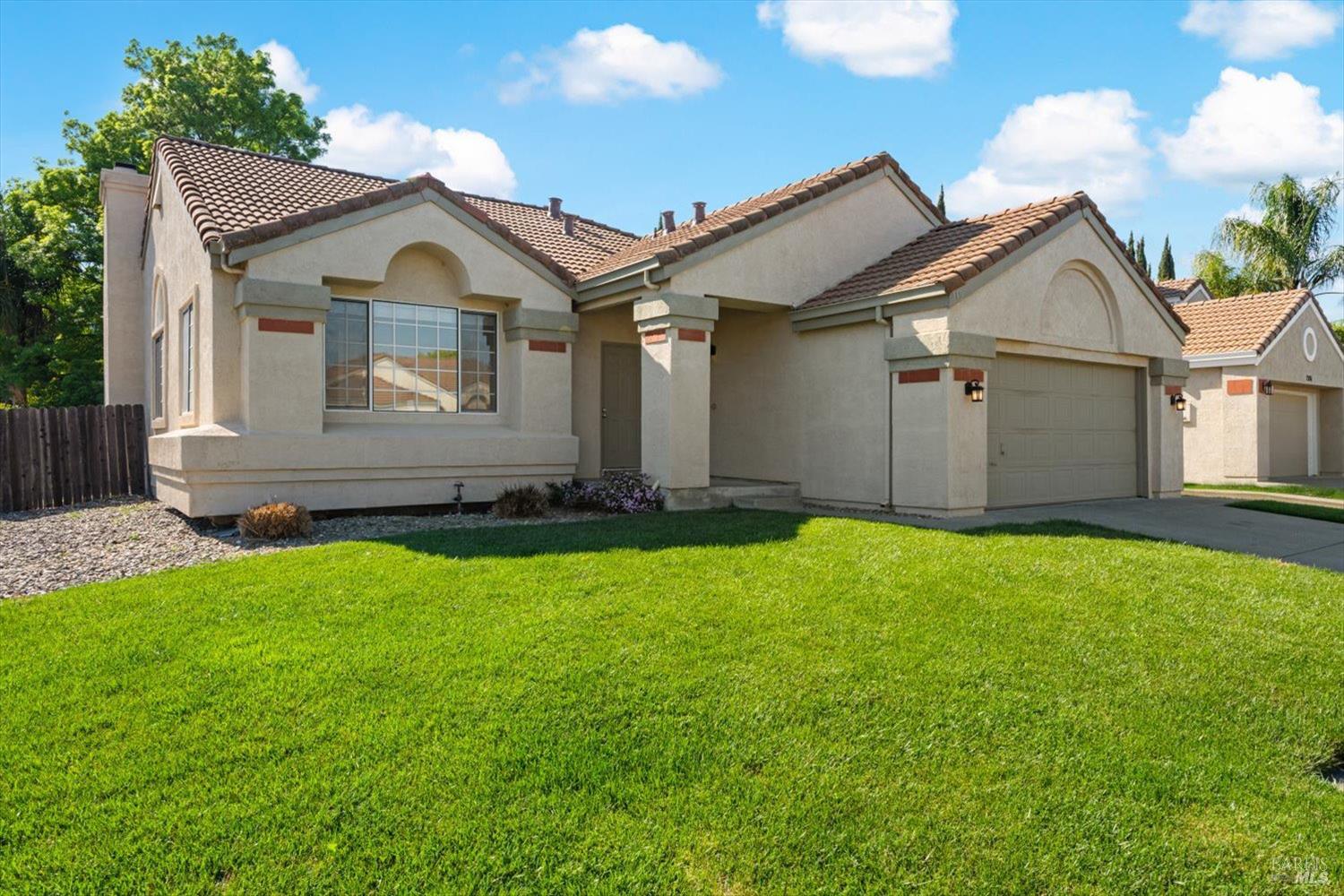 212 Laurelwood Way Vacaville CA 95687