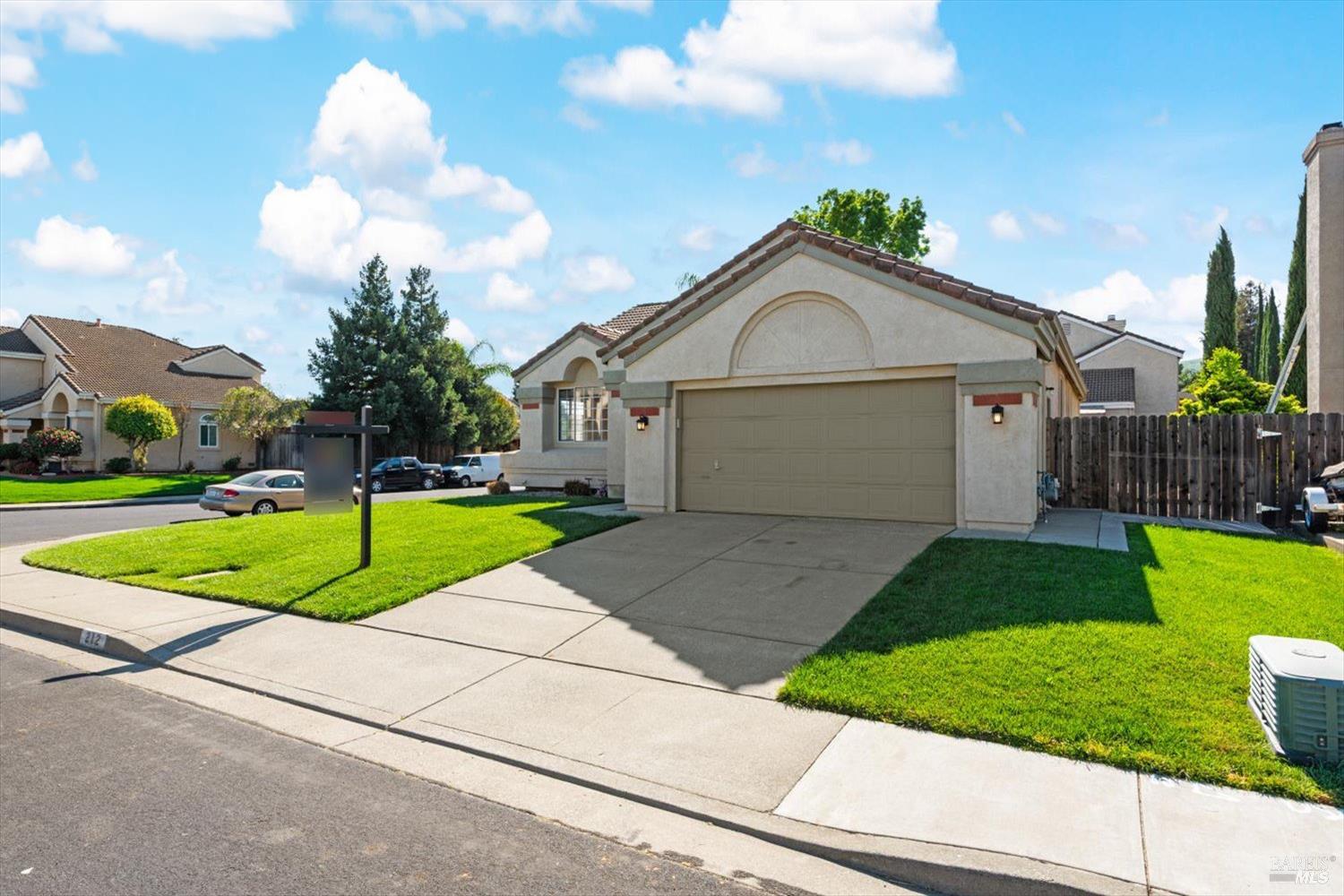 212 Laurelwood Way Vacaville CA 95687