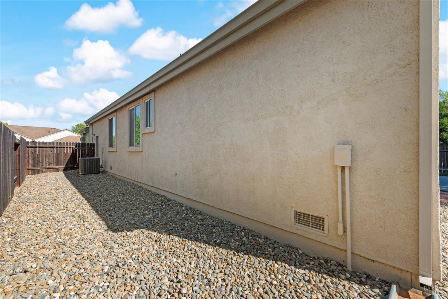 212 Laurelwood Way Vacaville CA 95687
