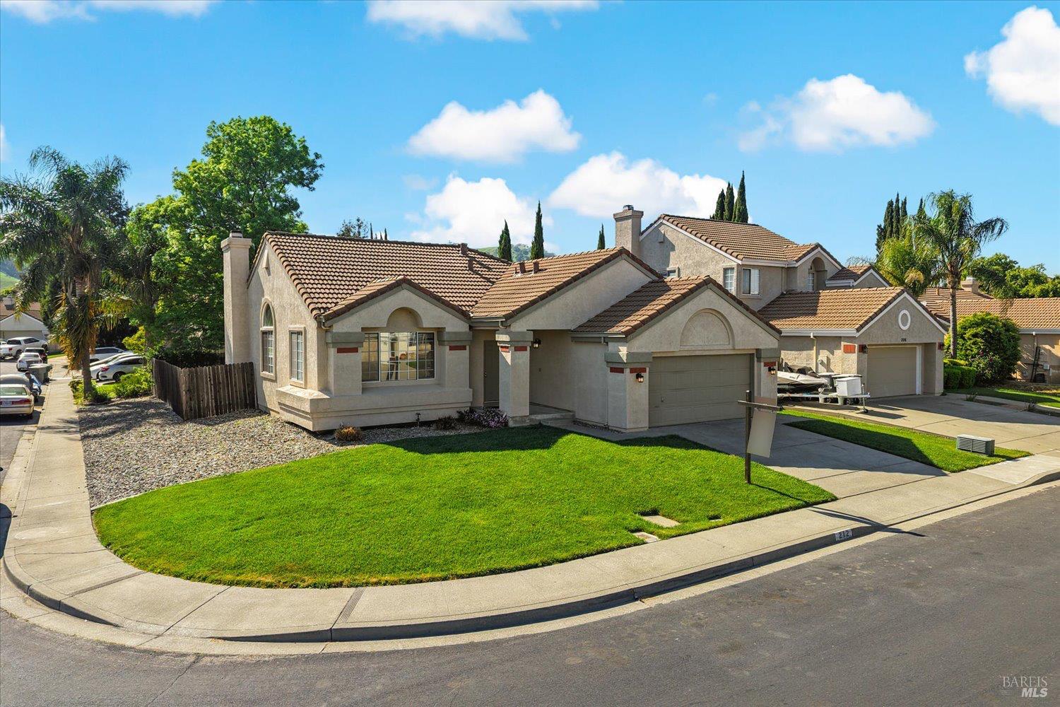 212 Laurelwood Way Vacaville CA 95687