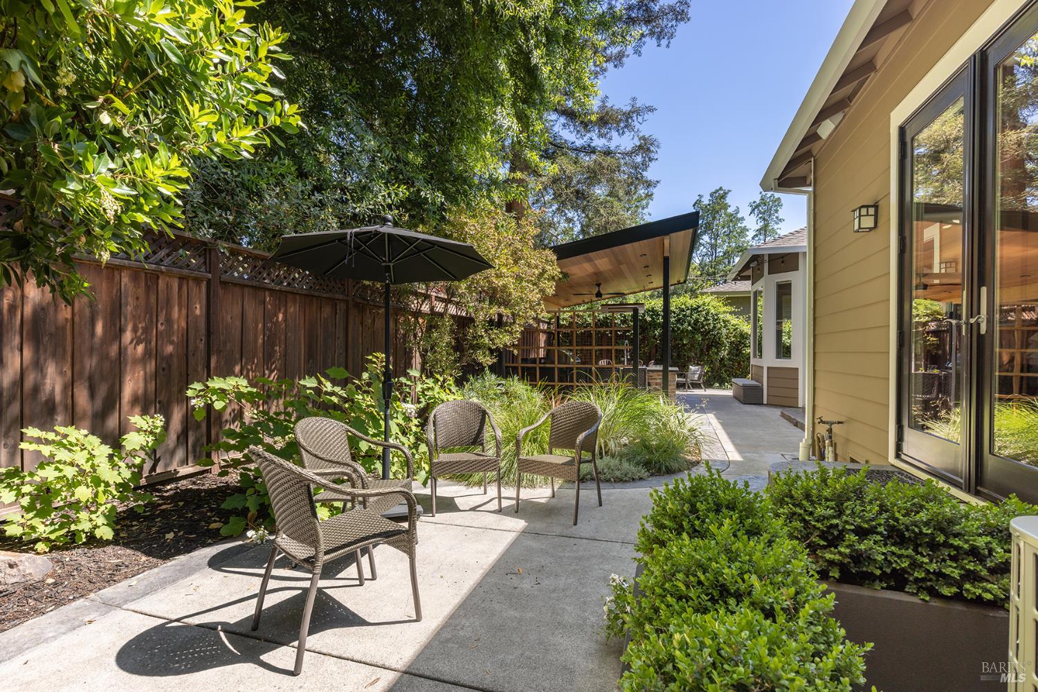 2375 Lone Oak Avenue Napa CA 94558