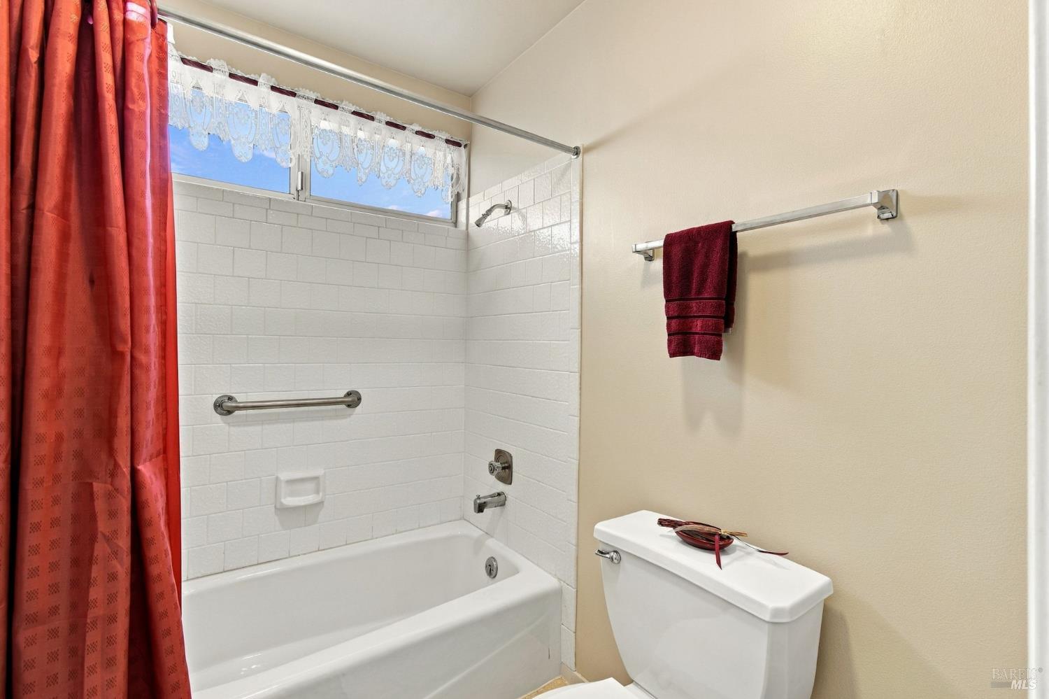 8800 Oakmont Drive Santa Rosa CA 95409