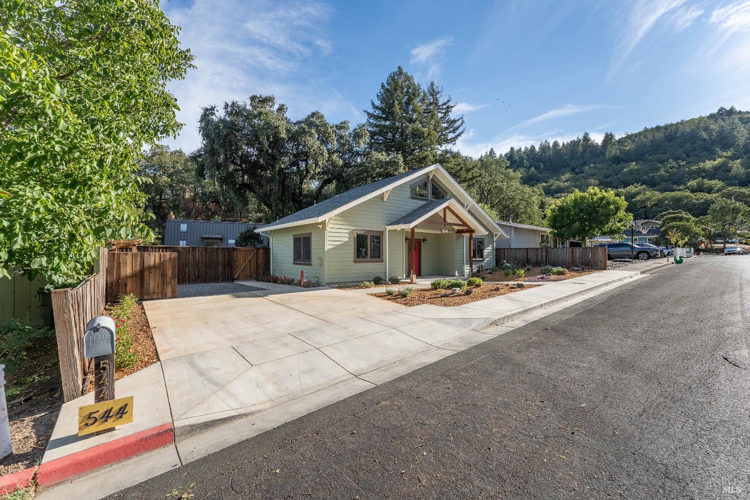 544 Redwood Avenue Ukiah CA 95482