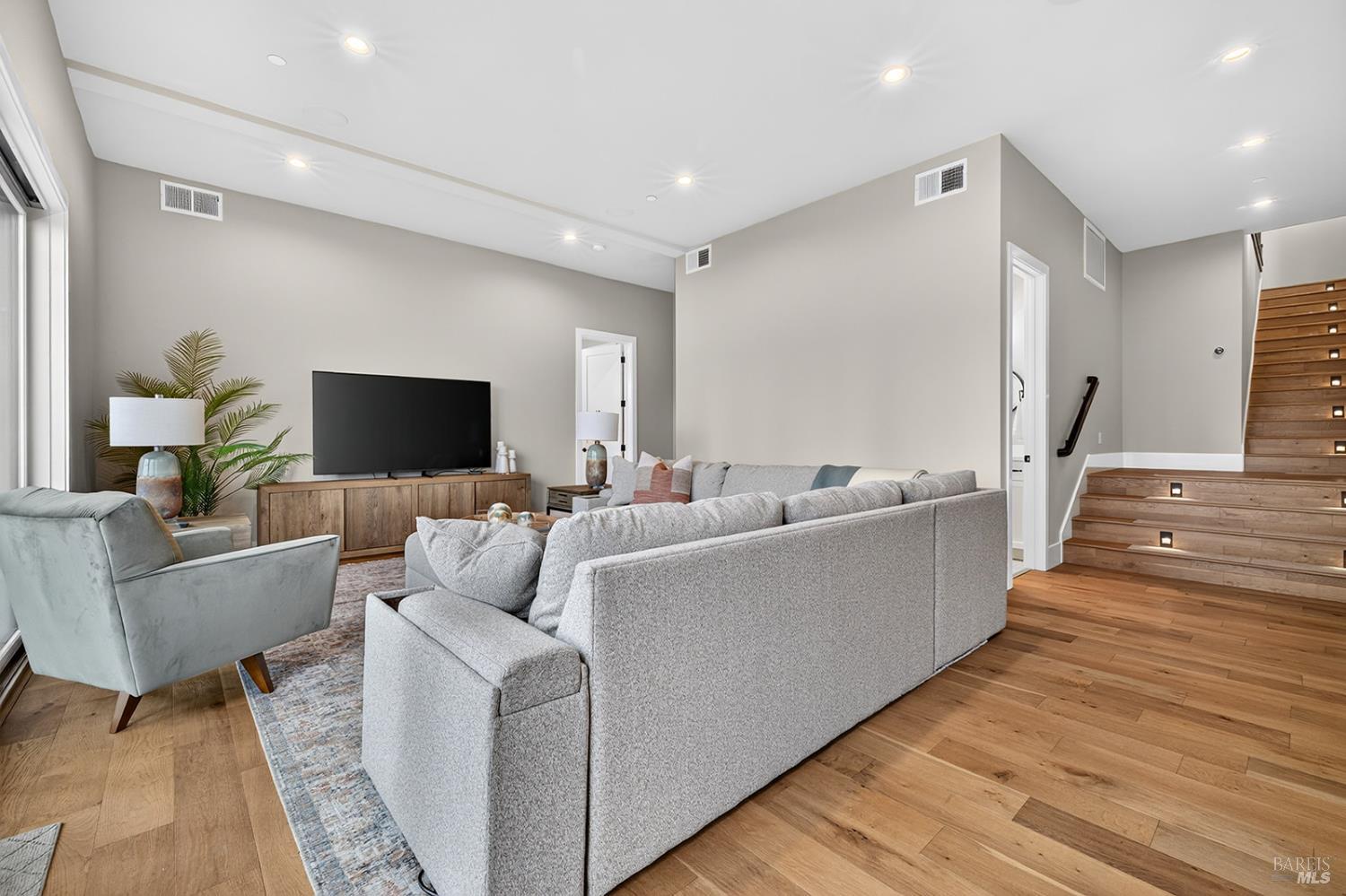 3936 Skyfarm Drive Santa Rosa CA 95403