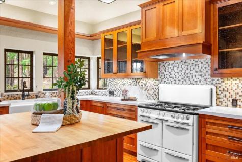 12076 Cloud Ridge Road Healdsburg CA 95448