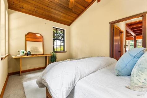 12076 Cloud Ridge Road Healdsburg CA 95448