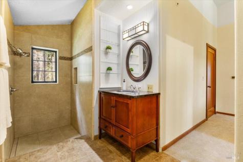 12076 Cloud Ridge Road Healdsburg CA 95448