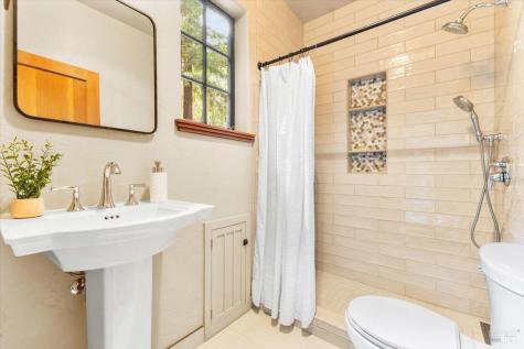 12076 Cloud Ridge Road Healdsburg CA 95448