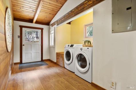 12076 Cloud Ridge Road Healdsburg CA 95448