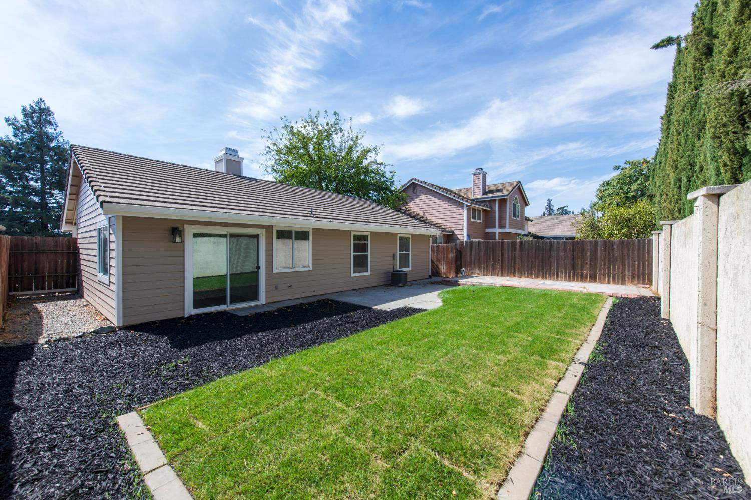 305 Victoria Drive Dixon CA 95620