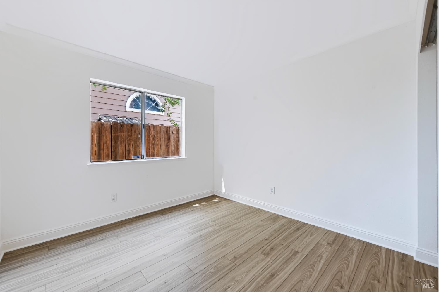 305 Victoria Drive Dixon CA 95620