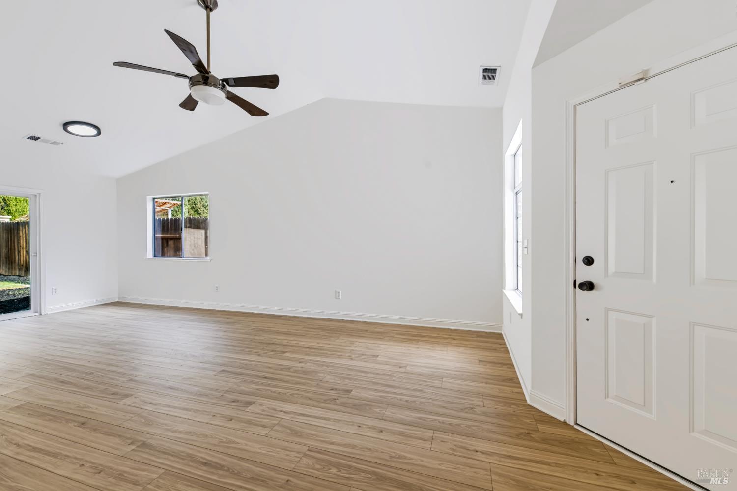 305 Victoria Drive Dixon CA 95620