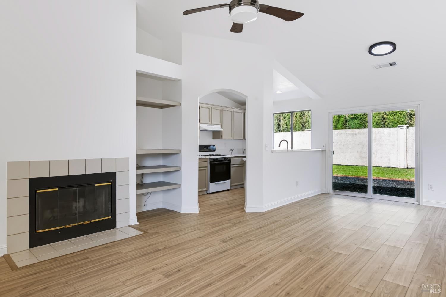 305 Victoria Drive Dixon CA 95620