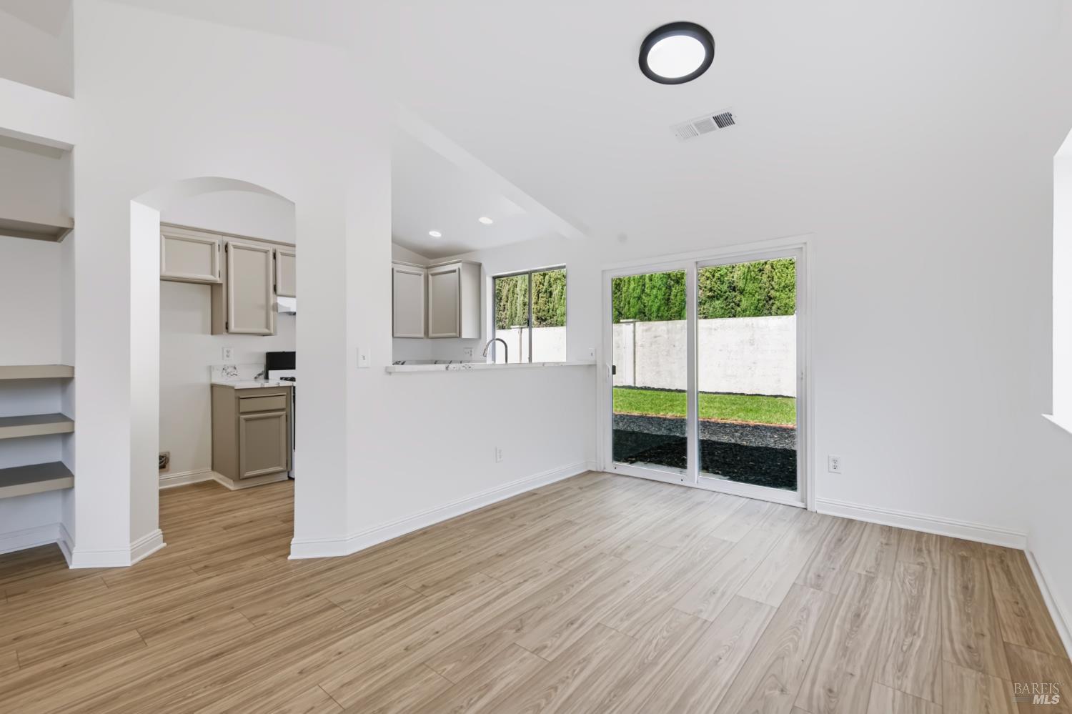 305 Victoria Drive Dixon CA 95620