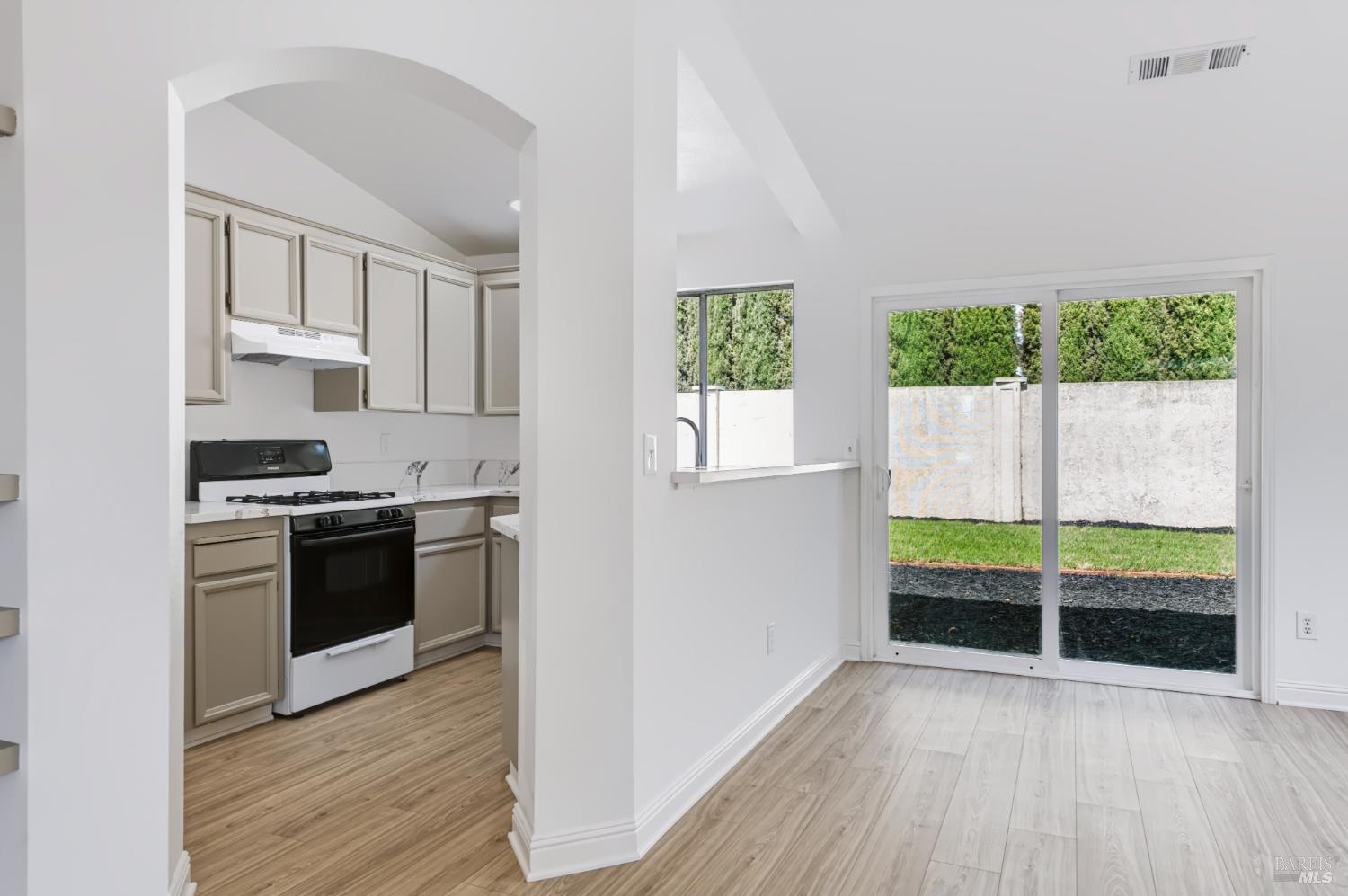 305 Victoria Drive Dixon CA 95620
