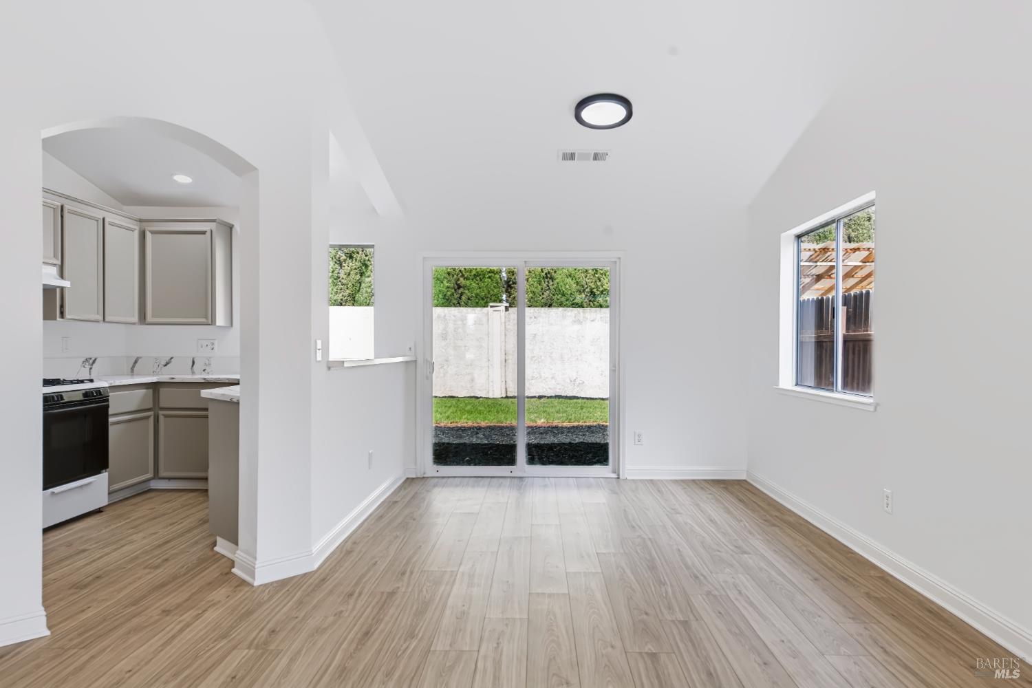 305 Victoria Drive Dixon CA 95620