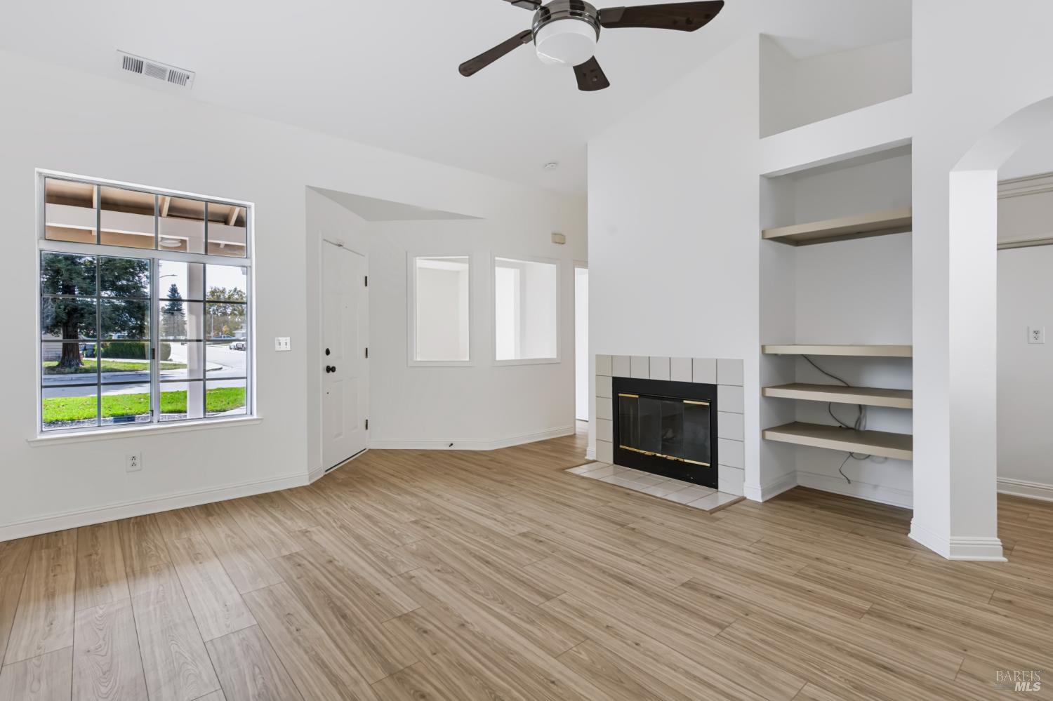 305 Victoria Drive Dixon CA 95620
