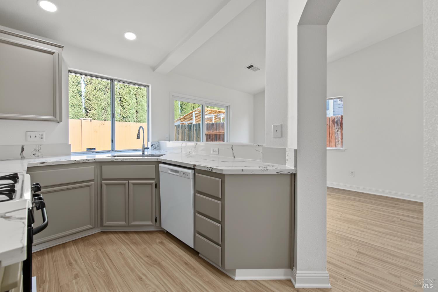 305 Victoria Drive Dixon CA 95620